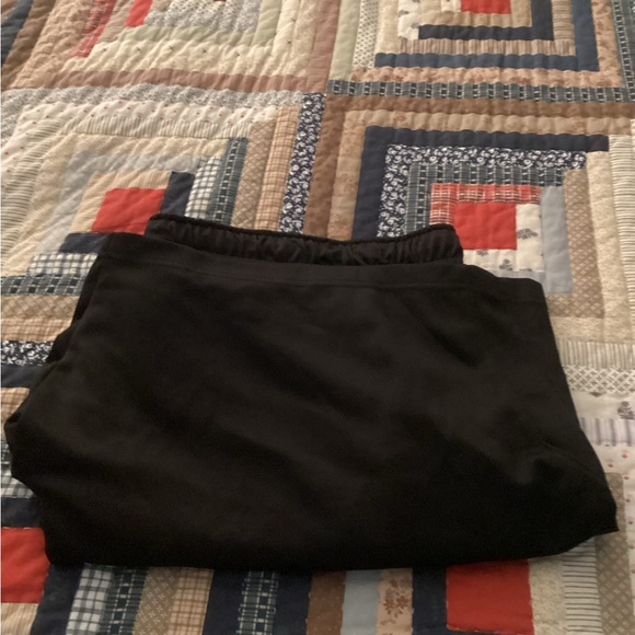 Shorts - Picture 2 of 3